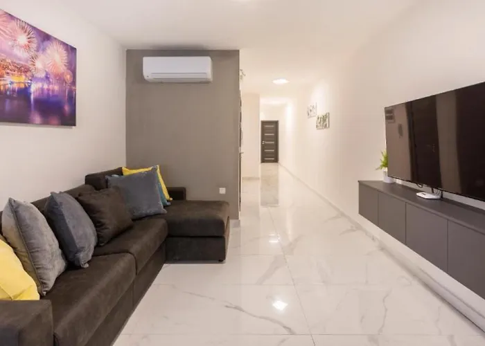 Apartman Spacious 2br With Terrace - By Hostmt