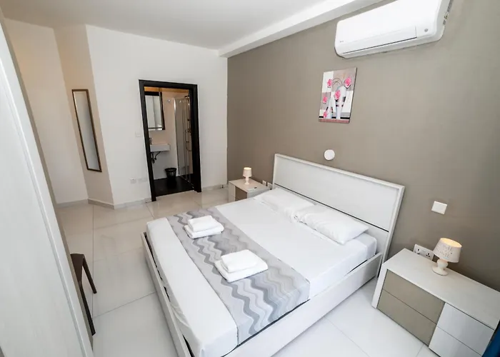 Spacious 2br With Terrace - By Hostmt San Pawl il-Baħar