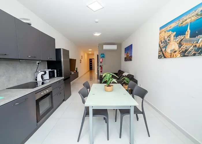 Spacious 2br With Terrace - By Hostmt