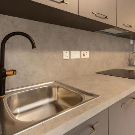 New And Modern In Bugibba, Great Location Appartamento