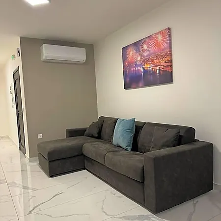 Spacious 2br With Terrace - By Hostmt St. Paul's Bay