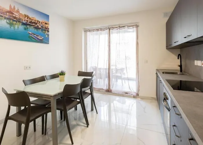 Spacious 2br With Terrace - By Hostmt Apartament St Paul's Bay