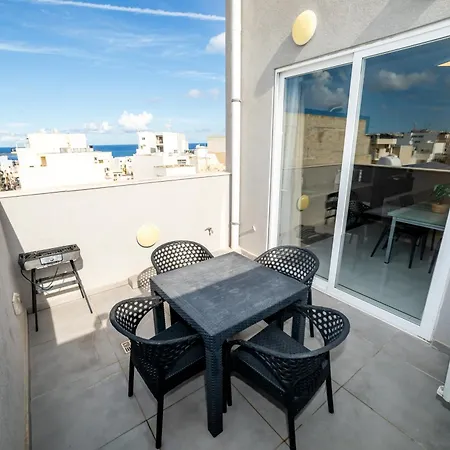 Spacious 2br With Terrace - By Hostmt Daire St. Paul's Bay